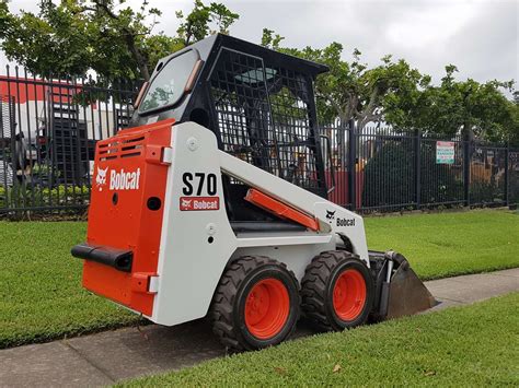 http www.myuniverse.us construction specs-skid-steer-loader-bobcat.asp|bobcat s70.